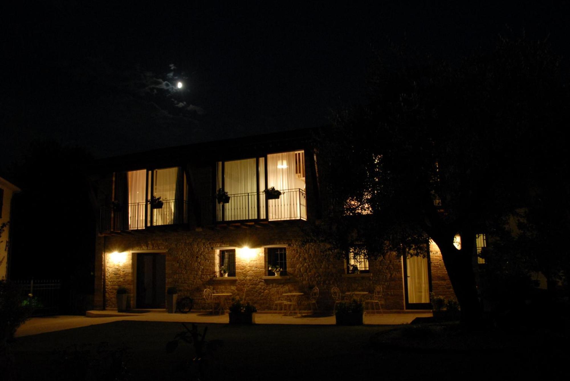B&B Al Fienile Падерно-дель-Граппа Экстерьер фото